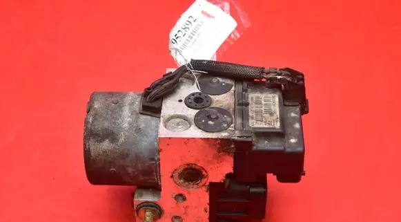 Toyota Avensis Verso ABS Pump 44510-05030