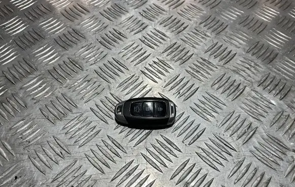 Hyundai Kona I Ignition key/card PU18527