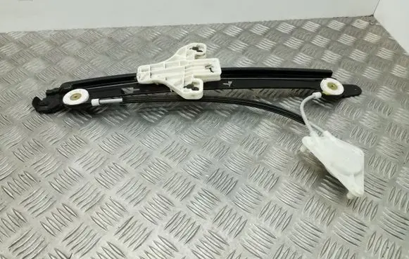 Seat Altea XL Rear window lifting mechanism without motor 5P0839402