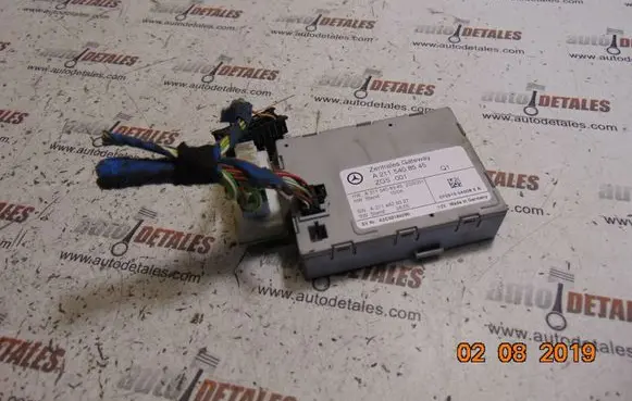 Mercedes-Benz E W211 Gateway control module A2115408545