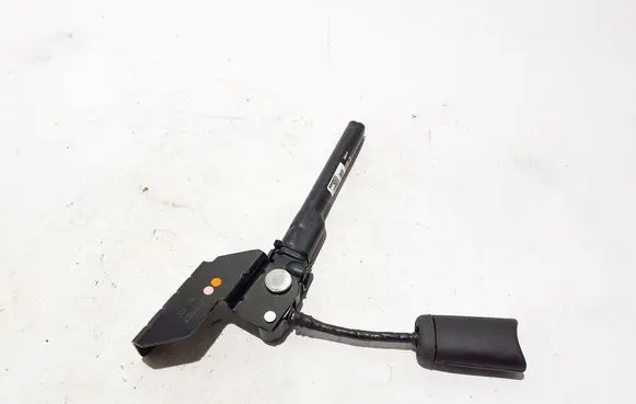 Chevrolet Silverado Front seatbelt buckle 84937695