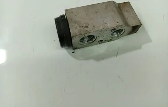 Opel Antara Air conditioning (A/C) expansion valve 