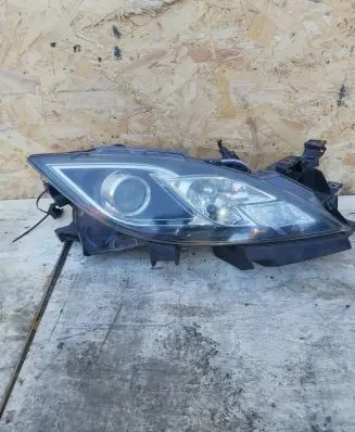 Mazda 3 II Headlight/headlamp PETTD20