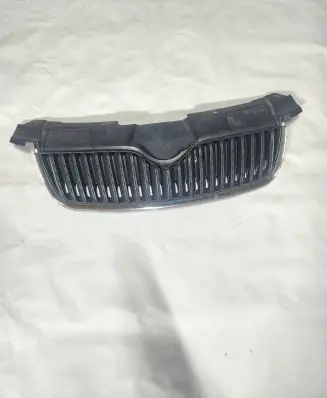 Skoda Fabia Mk2 (5J) Front grill 5J0853668A 0020101127