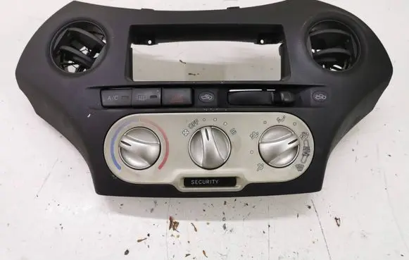 Toyota Yaris Climate control unit 554050D110B0