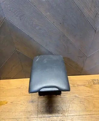 Volvo XC60 Armrest 