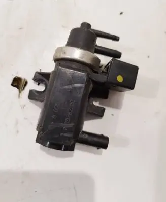 Mercedes-Benz B W245 Vacuum valve A0051535528 70078200 05T164