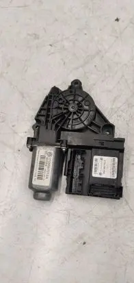 Skoda Octavia Mk2 (1Z) Front door window regulator motor 1T0959701AA 402301B 3101111454
