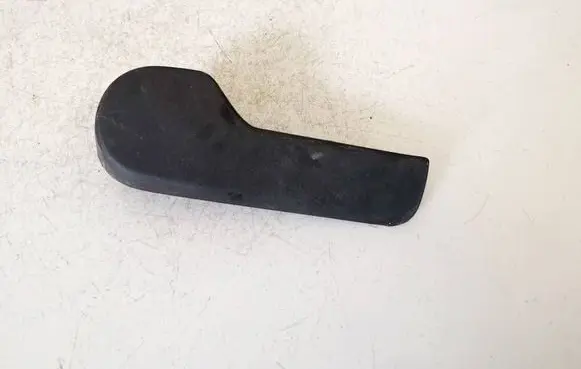 Engine bonnet (hood) release handle