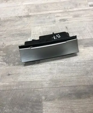 Volkswagen PASSAT B7 Ashtray (front) 3C0863284K