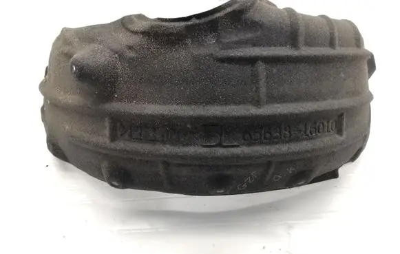 Rear arch fender liner splash guards