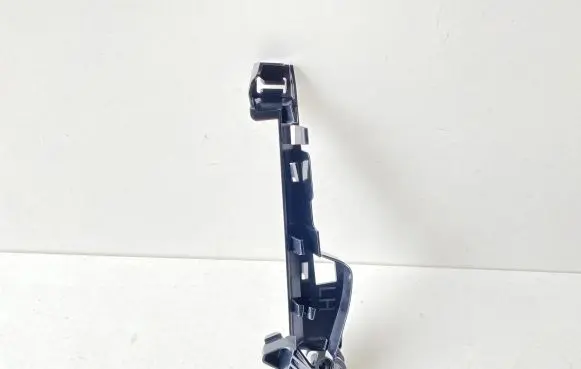 Volvo S90, V90 Front bumper mounting bracket 31663020