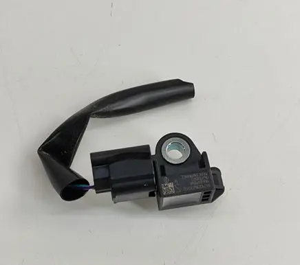 Nissan Qashqai J12 Airbag deployment crash/impact sensor 988307904R