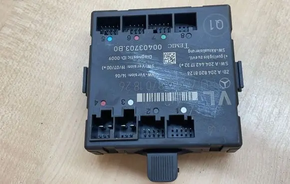 Mercedes-Benz C W204 Door control unit/module A2048701826 A2044421732 A2048208126