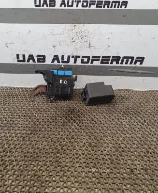 KIA Rio Relay mounting block 919401R300