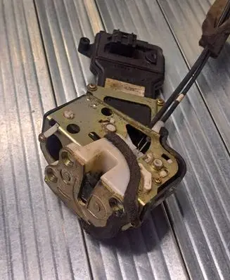 Mazda 6 Rear door lock