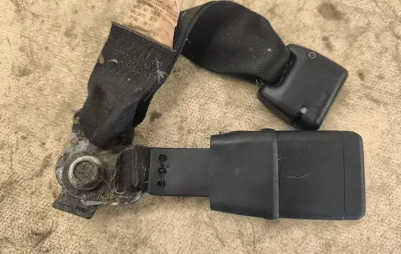 Subaru Outback (BS) Rear seatbelt buckle 1074451
