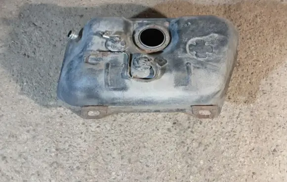 Suzuki XL7 I Fuel tank 