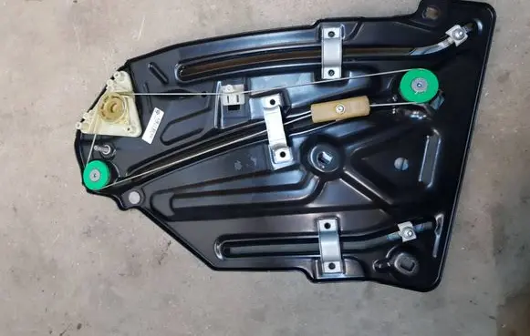 Volkswagen Eos Rear window lifting mechanism without motor 1Q0839401A
