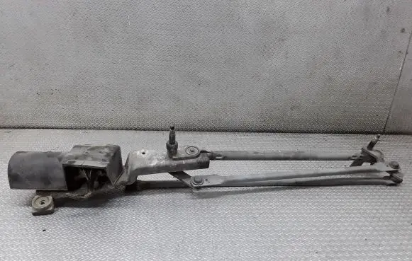 Ford Focus Front wiper linkage and motor XS4117508BB