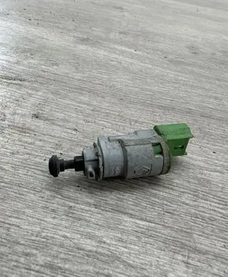 Renault Vel Satis Clutch pedal sensor 8200276360B