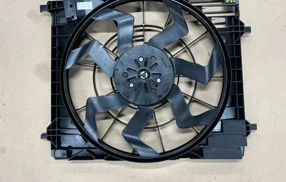 Mercedes-Benz GLE W167 Electric radiator cooling fan A1679061704