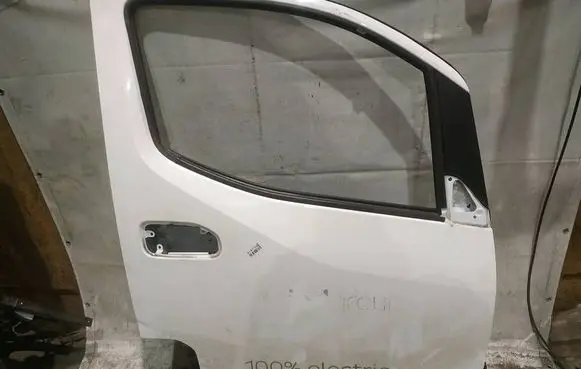 Nissan e-NV200 Front door BALTOS