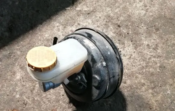 Subaru Impreza IV Brake booster 