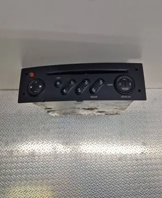 Renault Modus Radio/CD/DVD/GPS head unit 8200607915