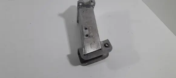 BMW i8 Front bumper support beam 7336201