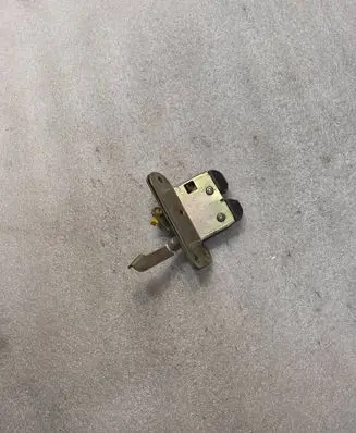 Volvo S40, V40 Loading door lock 30889210