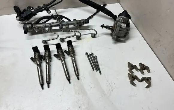 BMW X1 F48 F49 Fuel injection system set 0445010777