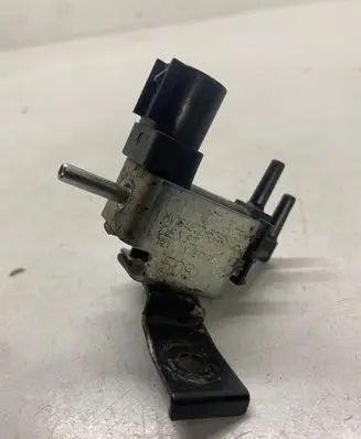 Toyota RAV 4 (XA50) Fuel tank valve Hv1846005080