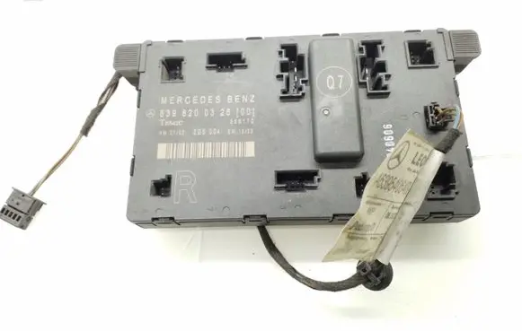 Mercedes-Benz Vito Viano W639 Door control unit/module A6398200326