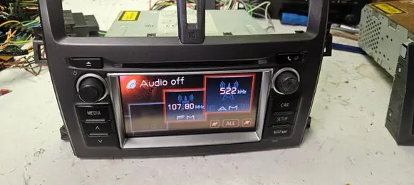 Radio/CD/DVD/GPS head unit