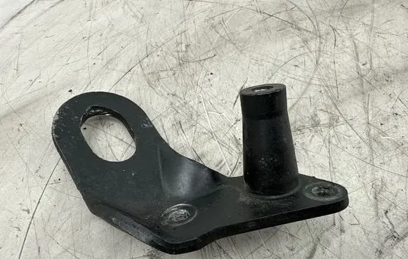 Mercedes-Benz C W203 other engine part A6132230041