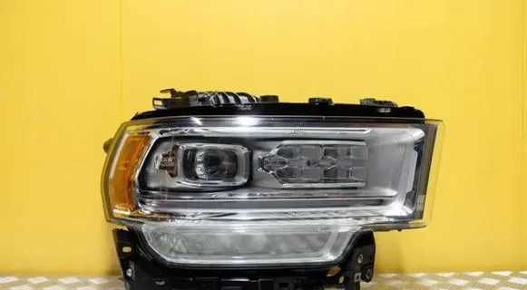Dodge RAM 2500 DR Headlight/headlamp 68360184AD 2333
