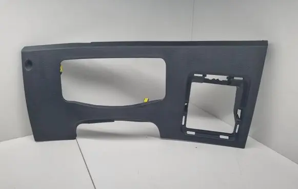 Hyundai i30 Dashboard lower bottom trim panel 84750A6100