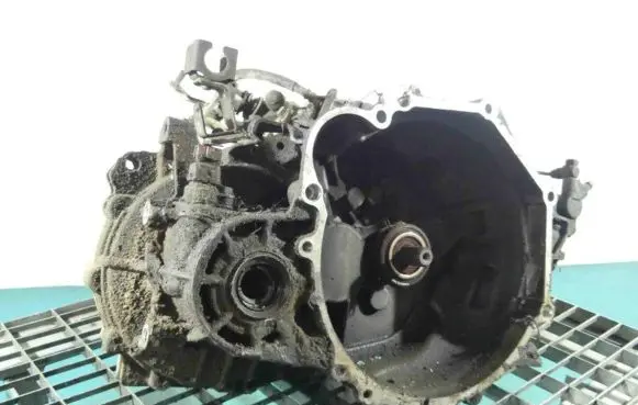 Manual 5 speed gearbox