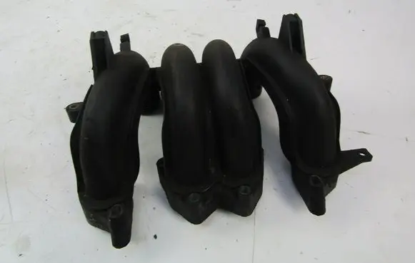 Volkswagen Golf IV Intake manifold 06A133208H