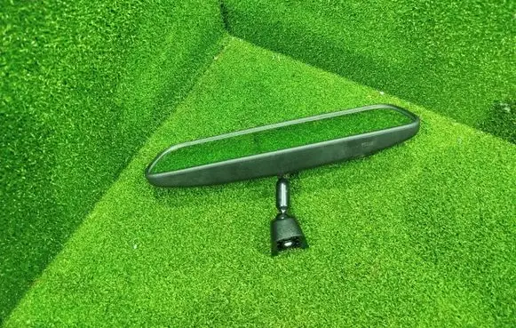 Rear view mirror (interior)