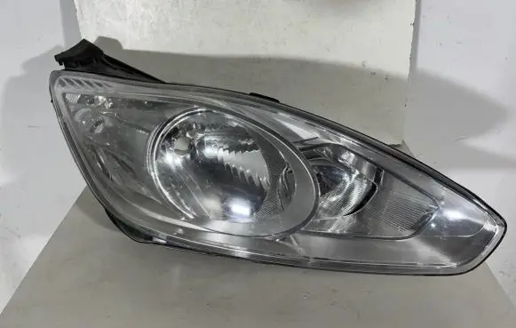 Ford C-MAX II Headlight/headlamp AM5113W029AE 89502244