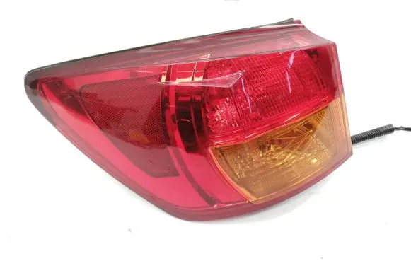 Lexus IS 220D-250-350 Rear/tail lights