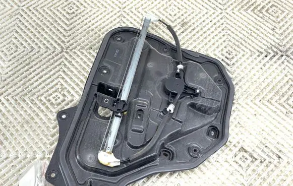 Mazda CX-5 Rear door window regulator with motor 