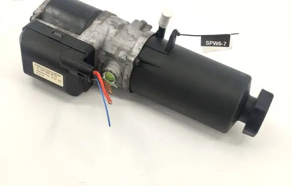 Mercedes-Benz A W168 Power steering pump A1684660601
