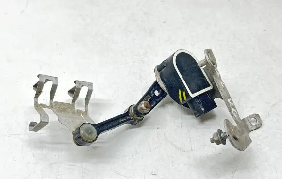Mercedes-Benz EQC Headlight/headlamp level sensor A0009053704