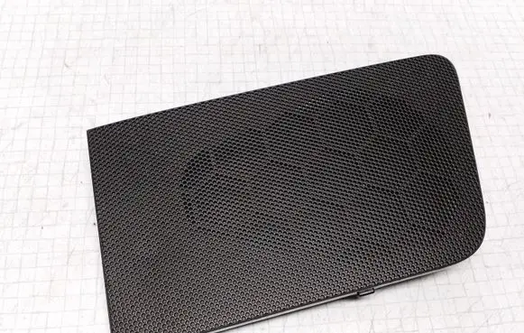 Side speaker trim/cover