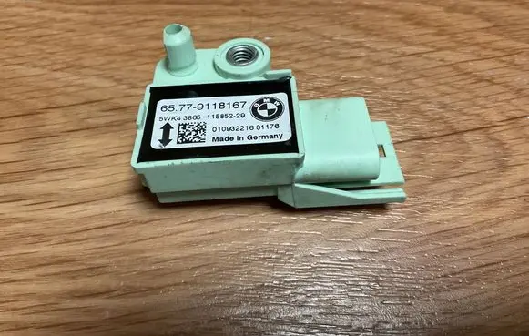 BMW 5 E60 E61 Airbag deployment crash/impact sensor 9118167 11585229 5WK43865