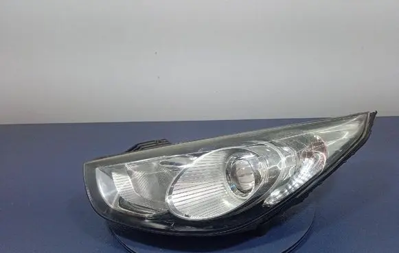 Hyundai ix35 Headlight/headlamp 92102-2Y