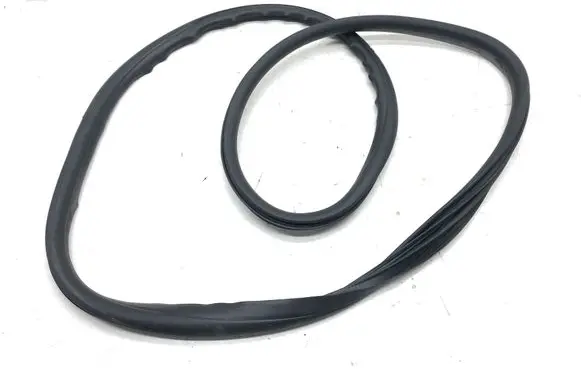 Rear door rubber seal (on body)